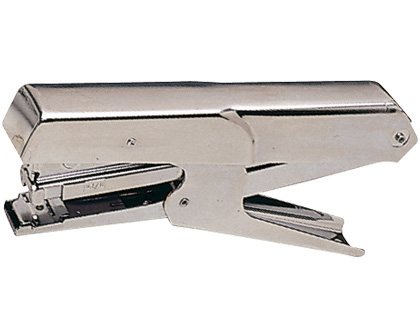 Grapadora petrus de tenaza 224 cromada capacidad 25 h usa grapas 22/6