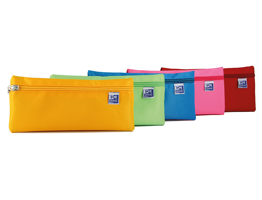 Bolso escolar portatodo oxford modelo kangoo kids plano grande colores surtidos 220x7x100 mm