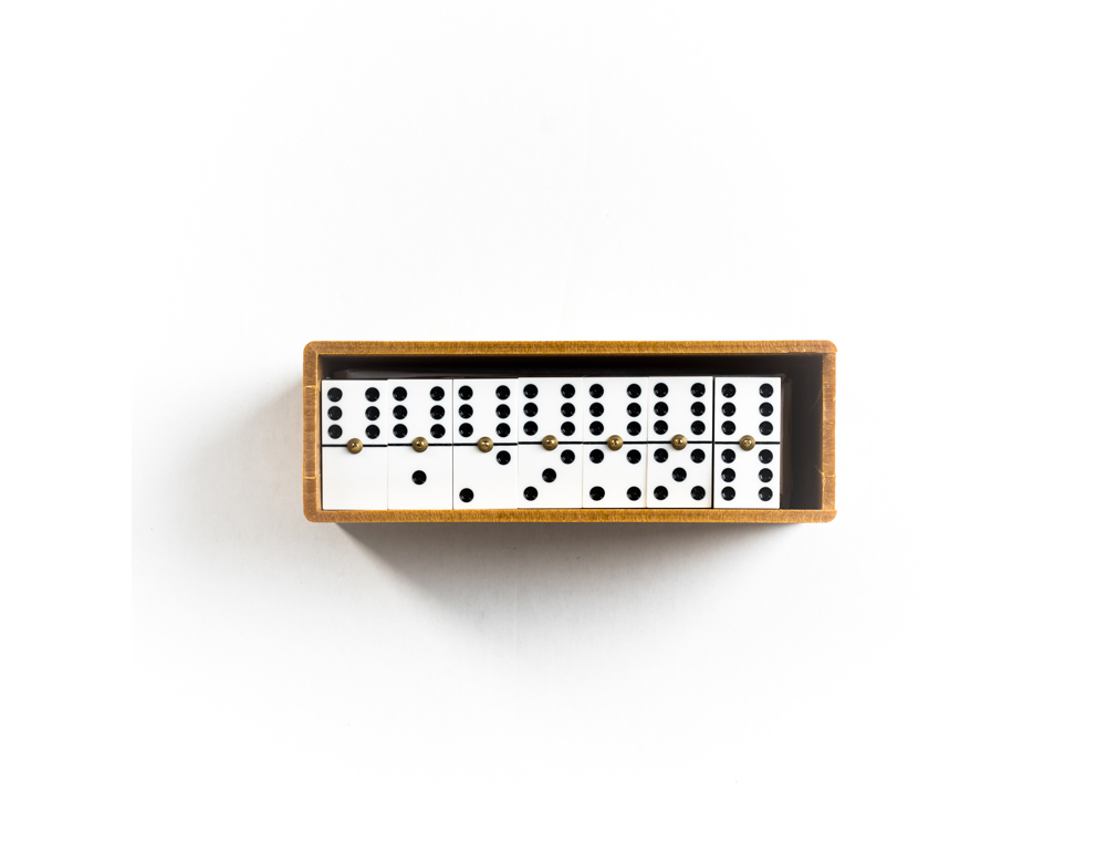 Domino chamelo fournier ficha marfilina en caja de plastico